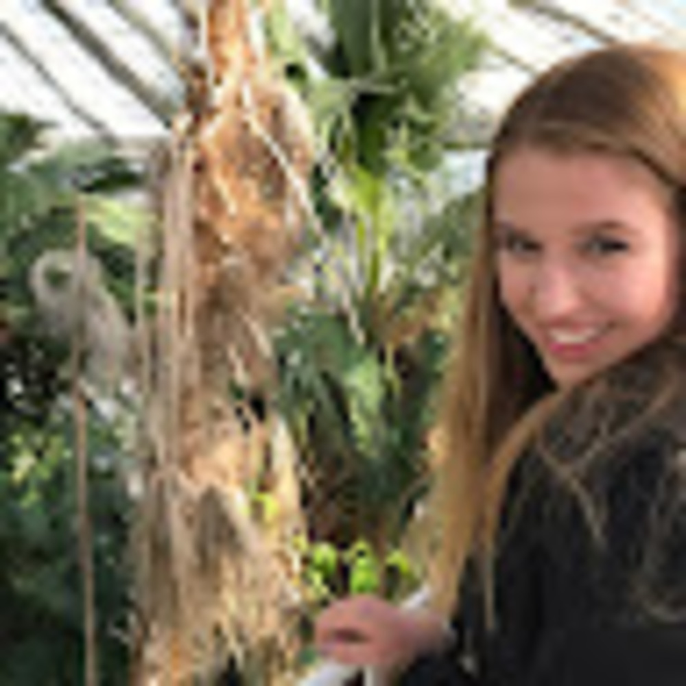 Meet your Posher, Leanne